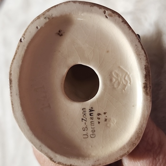 HUMMEL GOEBEL FIGURINE VINTAGE  APPLE TREE GIRL. - Picture 5 of 7